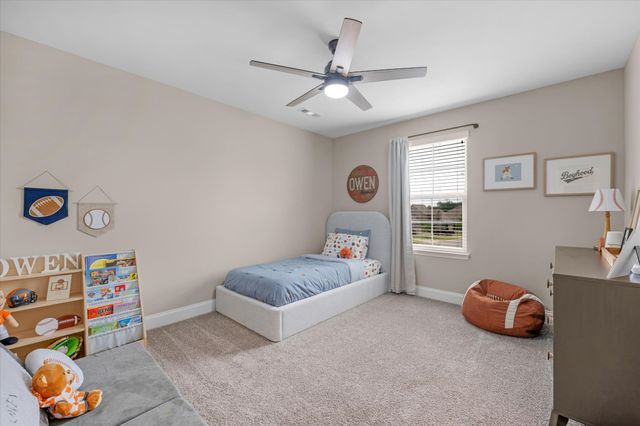 585 Oakvale Ln, Mount Juliet, TN 37122