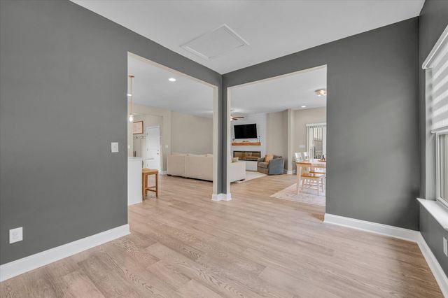 585 Oakvale Ln, Mount Juliet, TN 37122