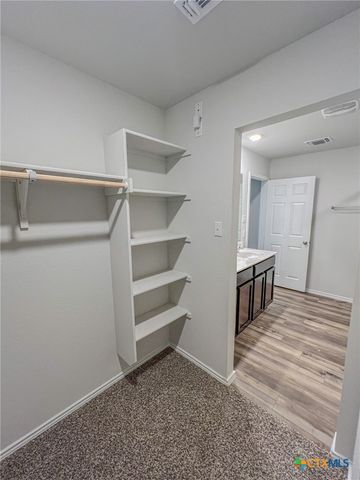 100 Taggart Trail, Jarrell, TX 76537