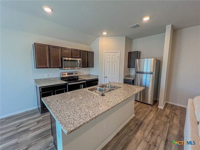 100 Taggart Trail, Jarrell, TX 76537