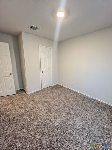 100 Taggart Trail, Jarrell, TX 76537