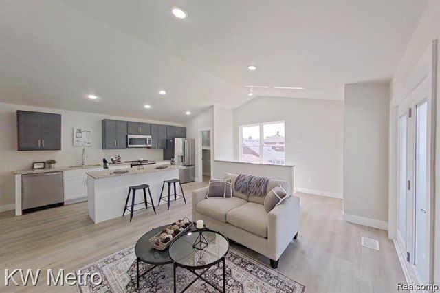 695 Livernois, Ferndale, MI 48220