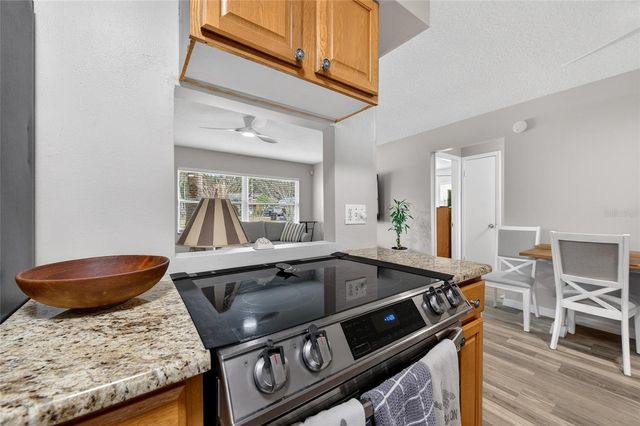 805 E 14TH AVENUE, New Smyrna Beach, FL 32169