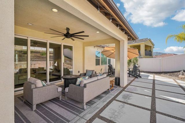 33294 Barmetta Lane, Temecula, CA 92592