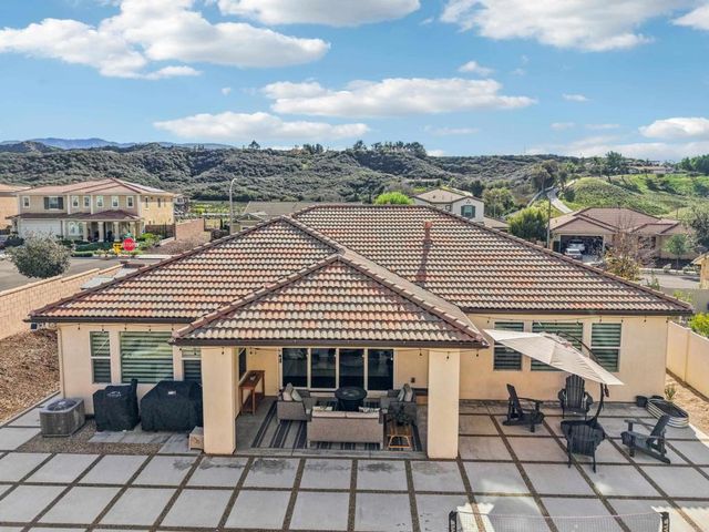33294 Barmetta Lane, Temecula, CA 92592