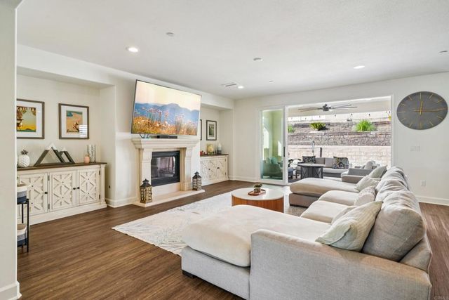 33294 Barmetta Lane, Temecula, CA 92592