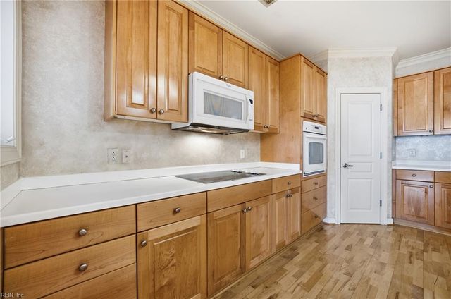 3160 Page Ave Apt 200, Virginia Beach, VA 23451