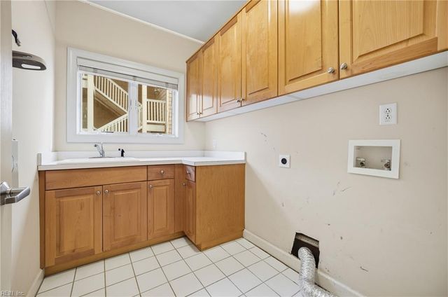 3160 Page Ave Apt 200, Virginia Beach, VA 23451