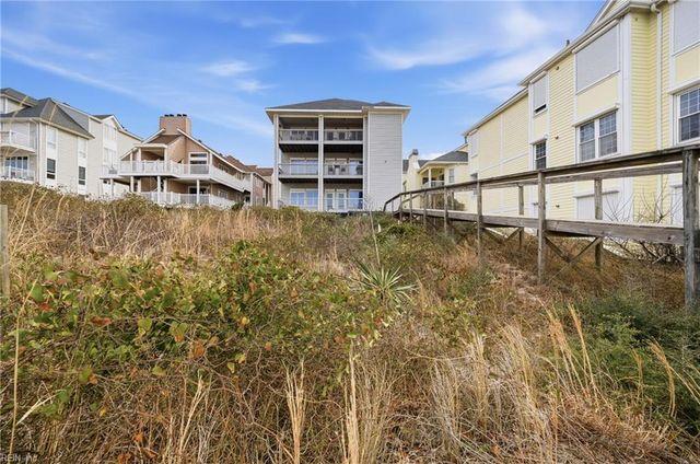 3160 Page Ave Apt 200, Virginia Beach, VA 23451