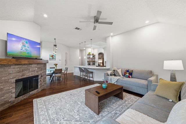 9612 Seann Drive, Frisco, TX 75035