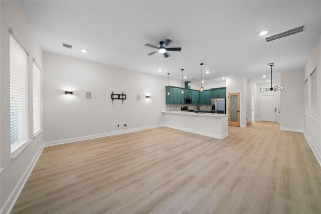 1411 Bayou Street, Houston, TX 77020