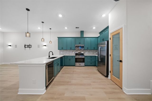 1411 Bayou Street, Houston, TX 77020
