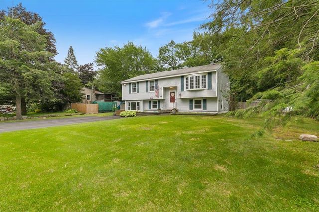 14 Dyer Avenue, Salem, NH 03079
