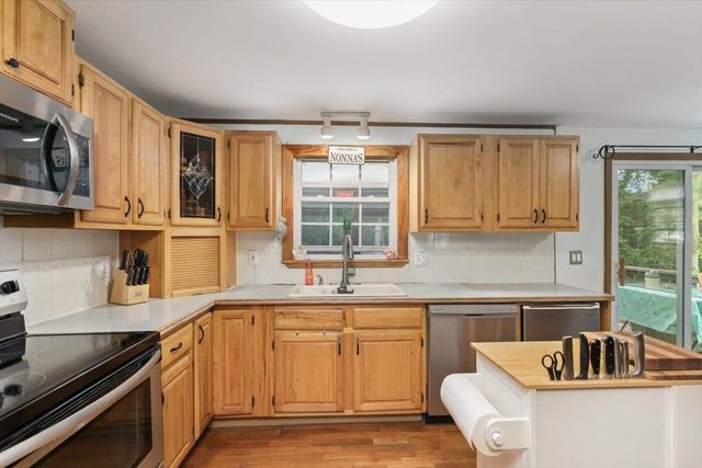 14 Dyer Avenue, Salem, NH 03079