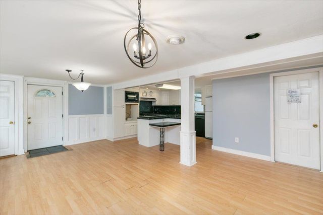 14 Dyer Avenue, Salem, NH 03079