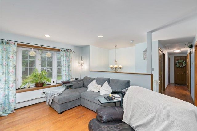 14 Dyer Avenue, Salem, NH 03079