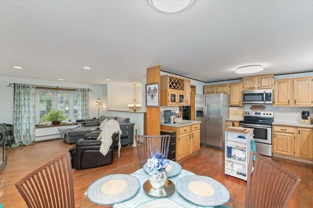 14 Dyer Avenue, Salem, NH 03079