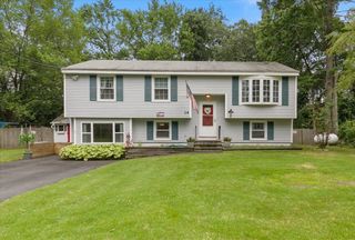14 Dyer Avenue, Salem, NH 03079