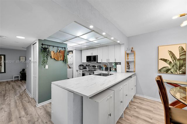 781 SE 1st Way 79, Deerfield Beach, FL 33441