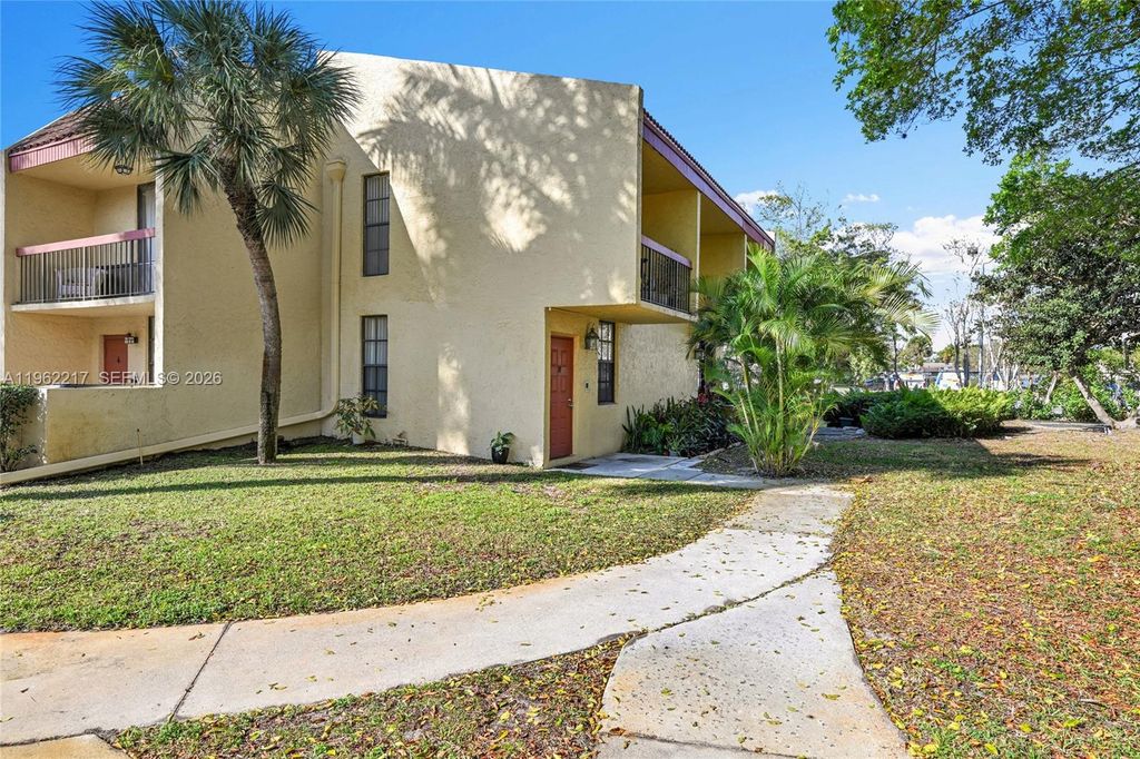 781 SE 1st Way 79, Deerfield Beach, FL 33441