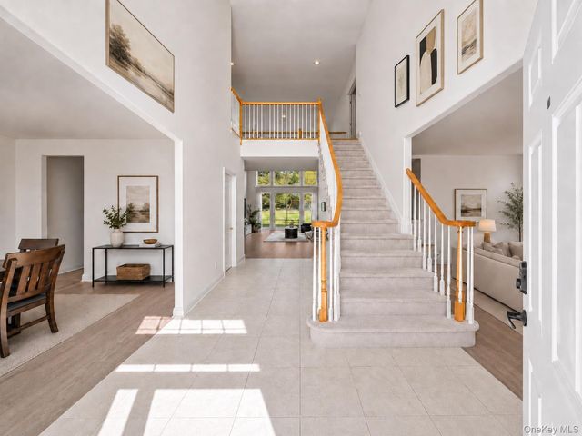29 Hamlet Woods Drive, Saint James, NY 11780