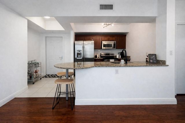 7280 SW 90th Street 209, Miami, FL 33156