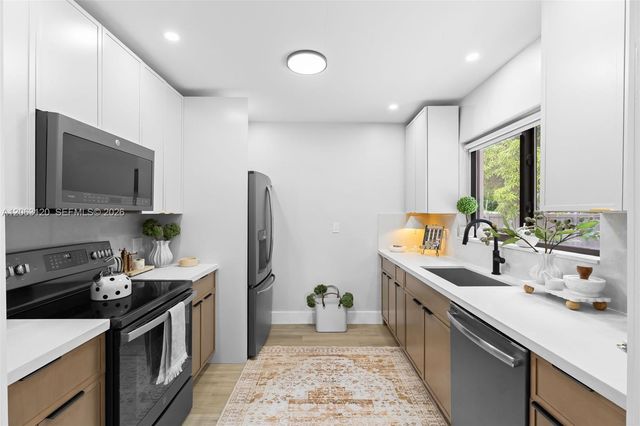 9350 NE 9th Place, Miami Shores, FL 33138