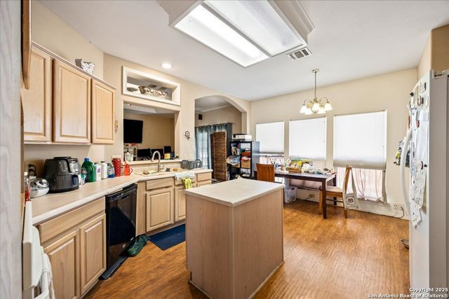 115 Morgans Cir, San Antonio, TX 78216
