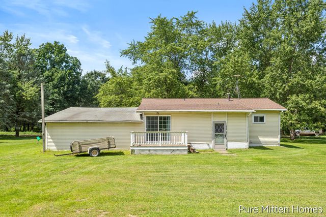 6118 N Hawley Highway, Belding, MI 48809