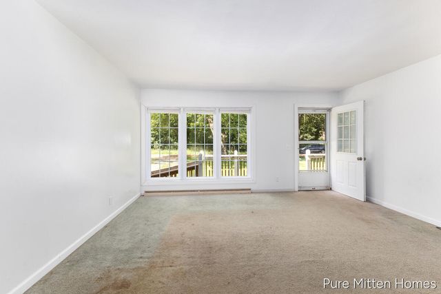 6118 N Hawley Highway, Belding, MI 48809