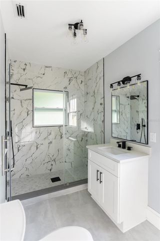 1715 6TH AVENUE W, Bradenton, FL 34205