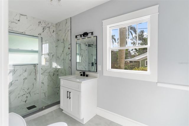 1715 6TH AVENUE W, Bradenton, FL 34205