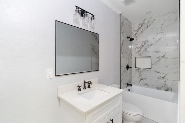 1715 6TH AVENUE W, Bradenton, FL 34205