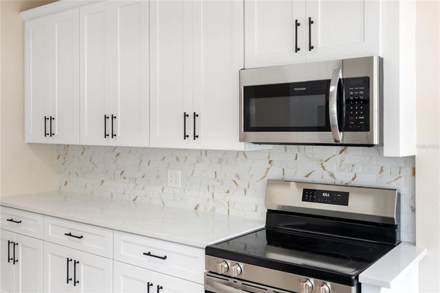 1715 6TH AVENUE W, Bradenton, FL 34205