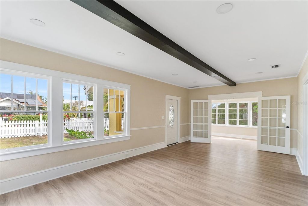 Image 19 of property listing at 1715 6TH AVENUE W, Bradenton, FL 34205