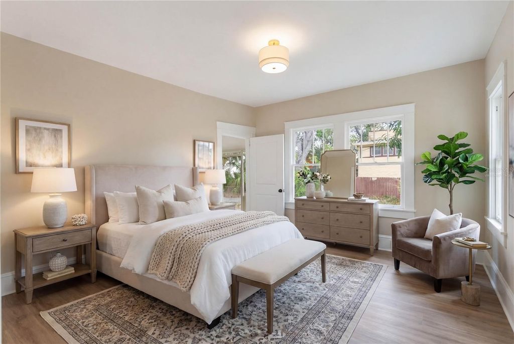 Image 36 of property listing at 1715 6TH AVENUE W, Bradenton, FL 34205