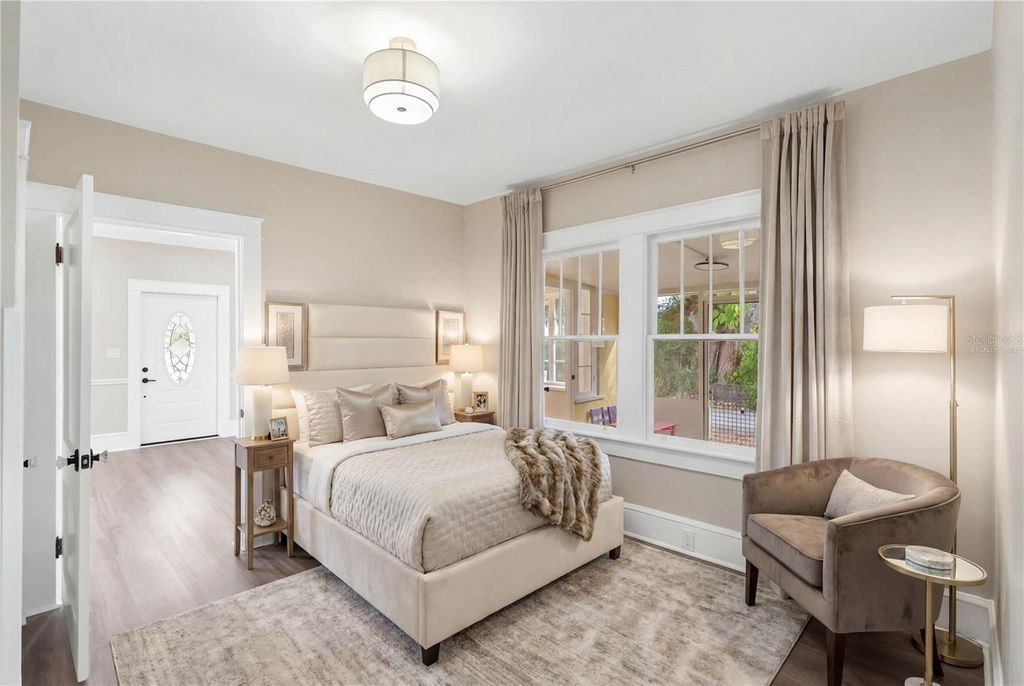 Image 43 of property listing at 1715 6TH AVENUE W, Bradenton, FL 34205