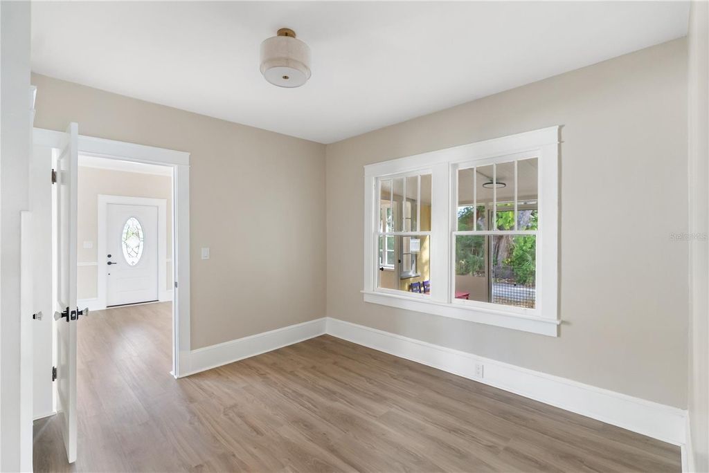 Image 45 of property listing at 1715 6TH AVENUE W, Bradenton, FL 34205