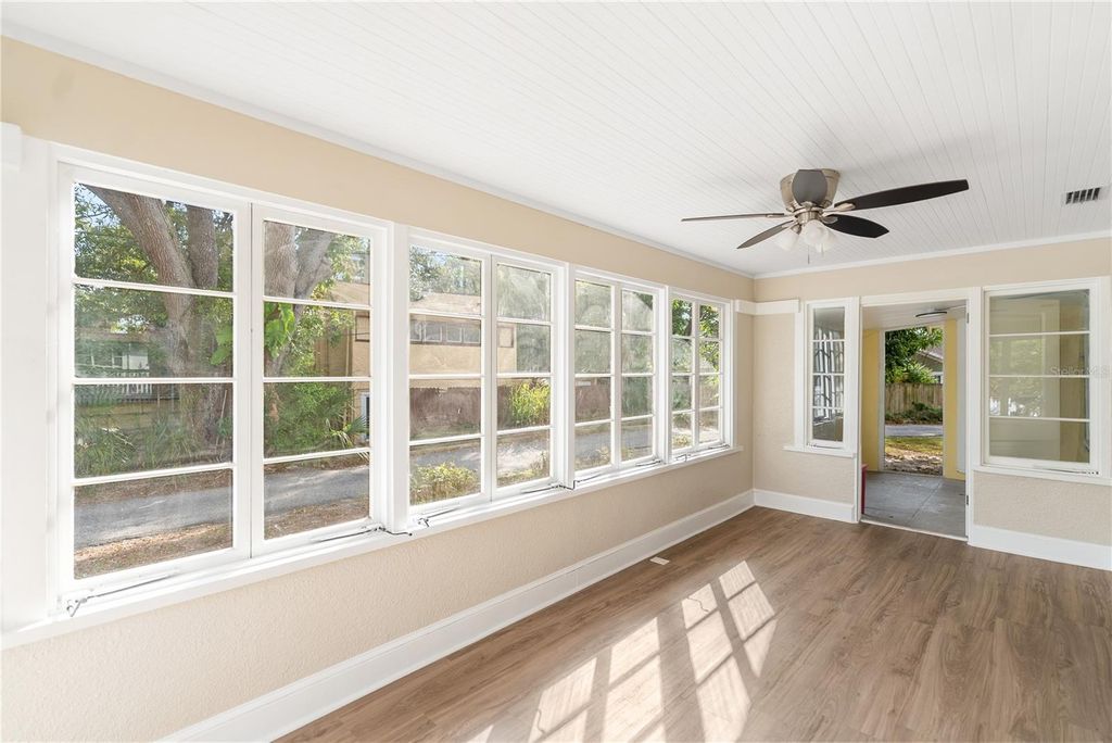 Image 47 of property listing at 1715 6TH AVENUE W, Bradenton, FL 34205