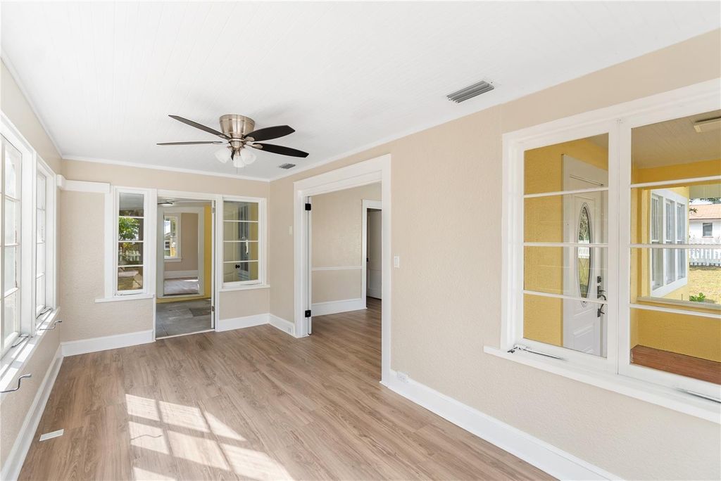 Image 48 of property listing at 1715 6TH AVENUE W, Bradenton, FL 34205