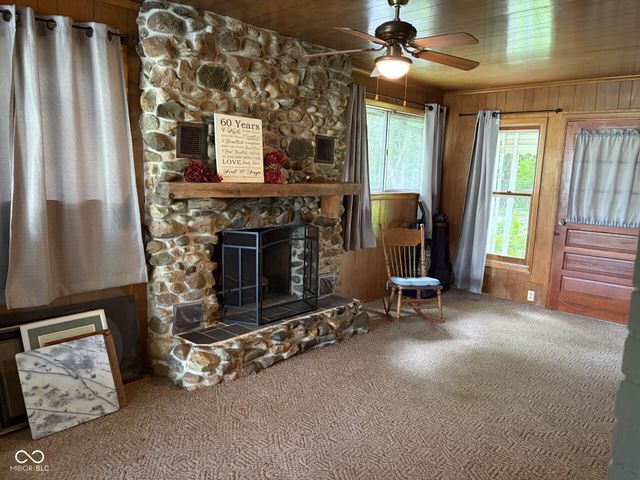 416 N McCullum, Knightstown, IN 46148