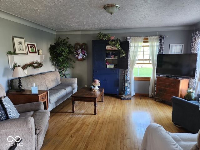 416 N McCullum, Knightstown, IN 46148
