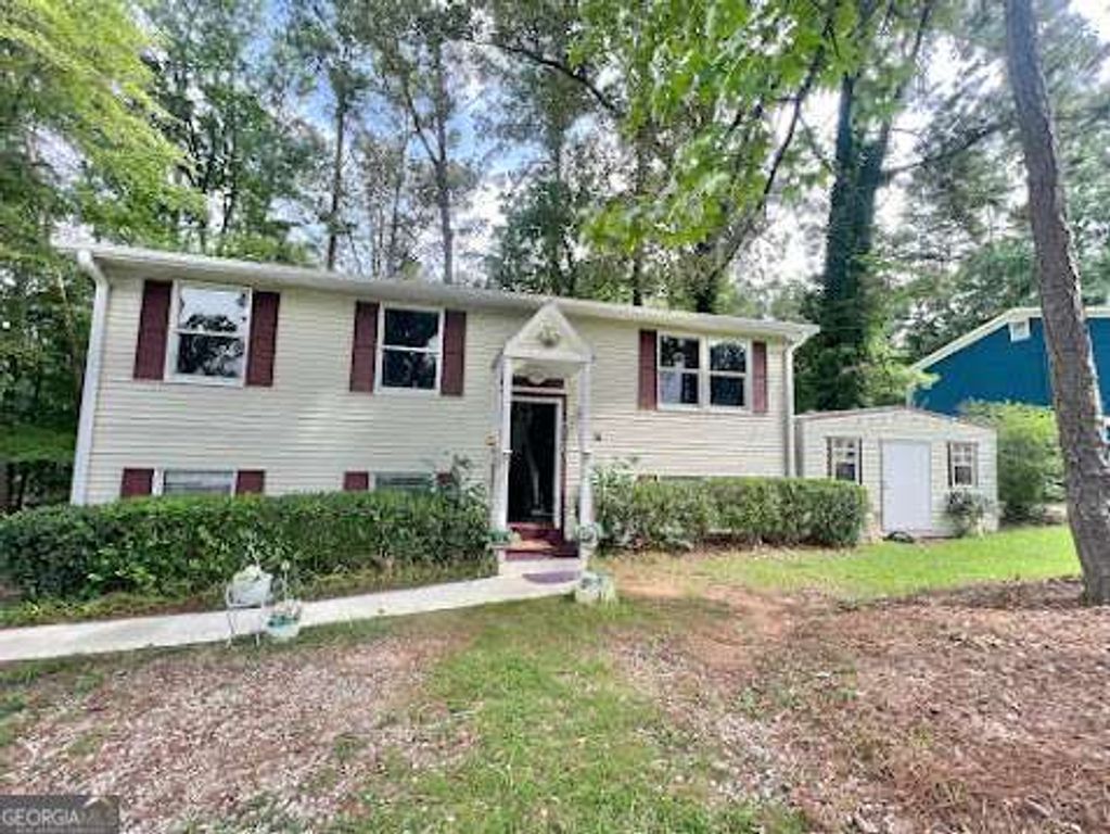 124 Kings Ridge Drive, Peachtree City, GA 30269