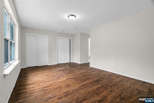 232 4th Street, Newark, NJ 07107