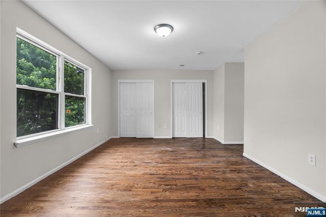 232 4th Street, Newark, NJ 07107