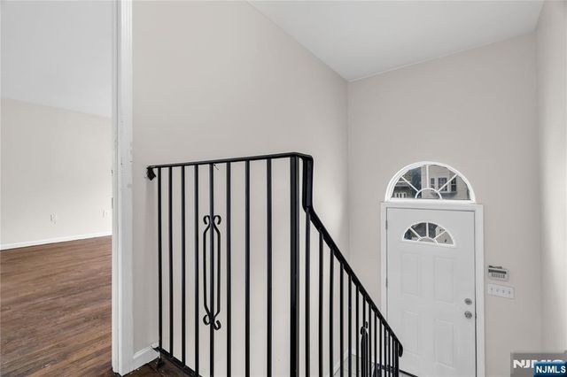 232 4th Street, Newark, NJ 07107