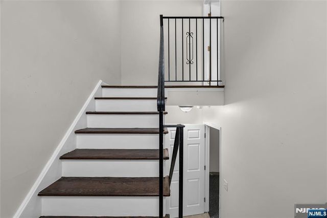 232 4th Street, Newark, NJ 07107