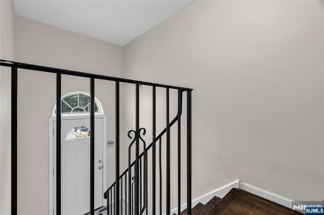 232 4th Street, Newark, NJ 07107