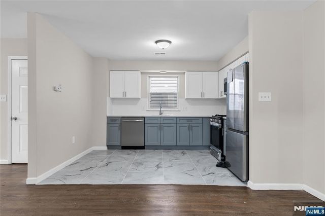 232 4th Street, Newark, NJ 07107