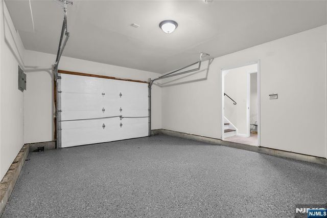 232 4th Street, Newark, NJ 07107